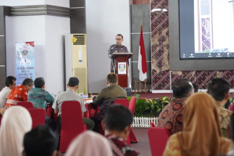 Buka Musrenbang RPJPD Banyuasin 2024, Hani Syopiar Rustam: Untuk Mencapai Visi Banyuasin Berkilau 2045, Diperlukan Transformasi Diberbagai Bidang