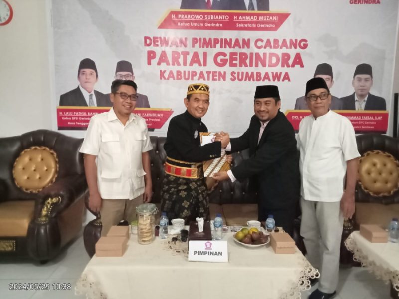 Jasardi Daftar Balon Bupati Sumbawa ke DPC Gerindra