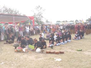 Uleq Nutut Cara Leluhur, Duta Distrik Gangga Peragakan Ritual Memarek Bebekeq PAB 2024