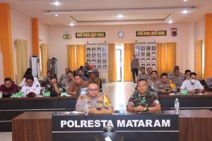 Kapolresta Mataram Beserta Segenap Jajaran Ikuti Rakor Kesiapan PAM TPS Bersama Kapolri Secara Daring