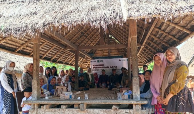 Upaya Perlindungan Perempuan dan Anak di Gumi Tioq Tata Tunaq, Lakpesdam PWNU NTB Helat Rembuk Perempuan Adat di Gumantar