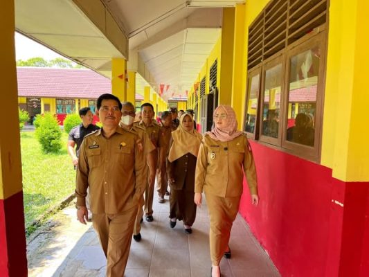 Wabup Netta Kunjungi SMPN 1 Dan SMPN 2 Banyuasin I