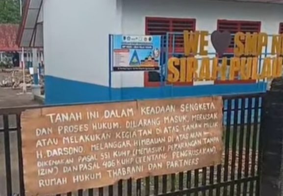 Sekolah SD & SMP Satu Atap di Bungin Tinggi Disegel